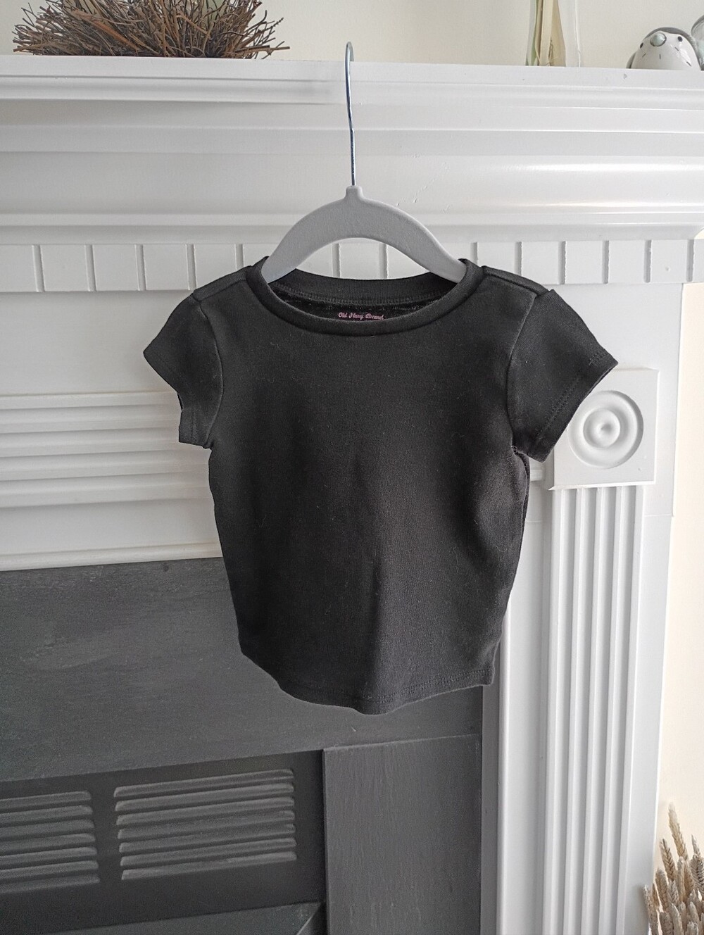 Vintage Old Navy 2006 6-12m Black Tee